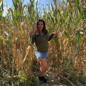 Meet your Posher, Abbey